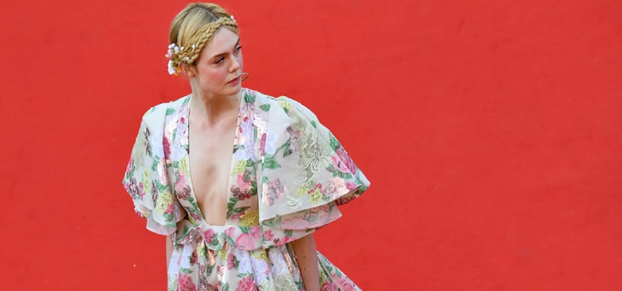 Elle Fanning, malore a Cannes 2019: come sta?/ Svenuta per abito troppo stretto