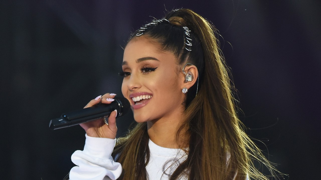 Ariana Grande ancora in lacrime: «Piangere. Per ripartire più forti»