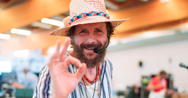 Che cosa ha combinato Jovanotti? «Colpa della forza di gravità»
