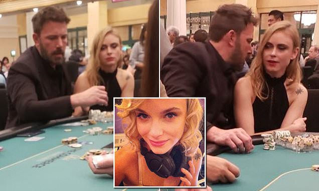 La notte brava di Ben Affleck, al casinò con una bionda misteriosa