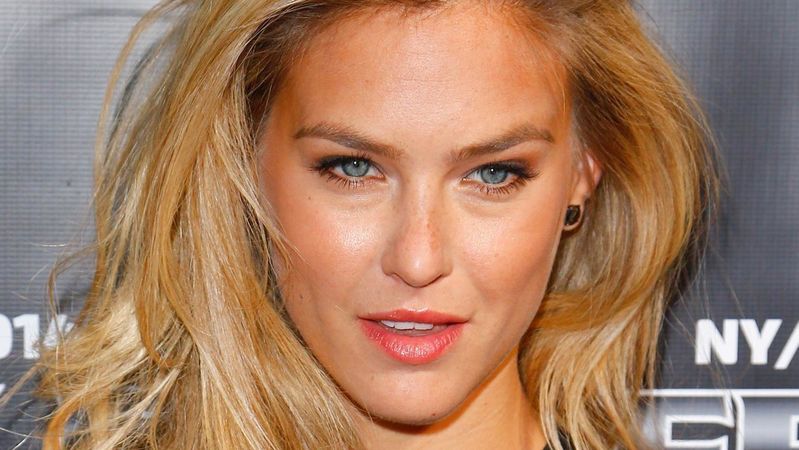 Bar Refaeli annuncia a Verissimo: “È un maschio!”