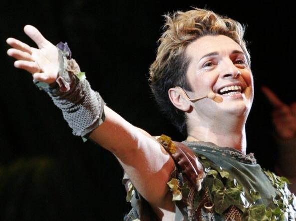 Milano, malore in teatro: morto il re dei musical Manuel Frattini Milano, malore in teatro: morto il re dei musical Manuel Frattini