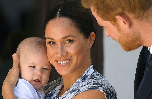 Meghan Markle low cost per il tour in Africa