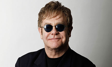 Elton John: “un’autobiografia scritta per i miei figli”