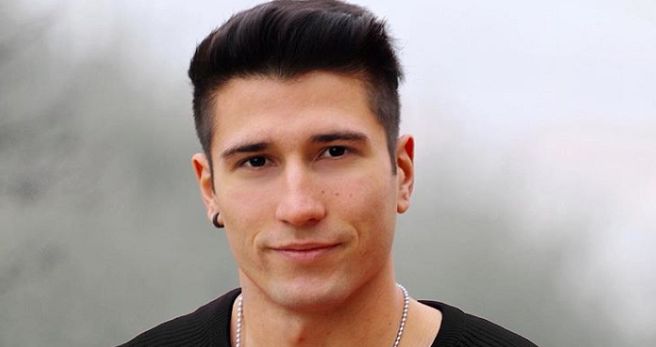 Gianmarco Onestini, scandalo al GF Vip spagnolo! Flirt con una donna sposata e con un figlio piccolo. Il fratello Luca lo difende…