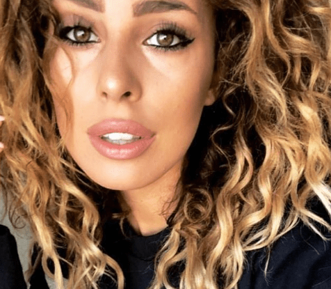 Sara Affi Fella in lacrime sul social dopo l’ennesimo attacco degli haters: ‘Basta! Cosa vi viene in tasca a voi se lavoro con un’azienda? Ma andatevene a fancu*o tutti!’