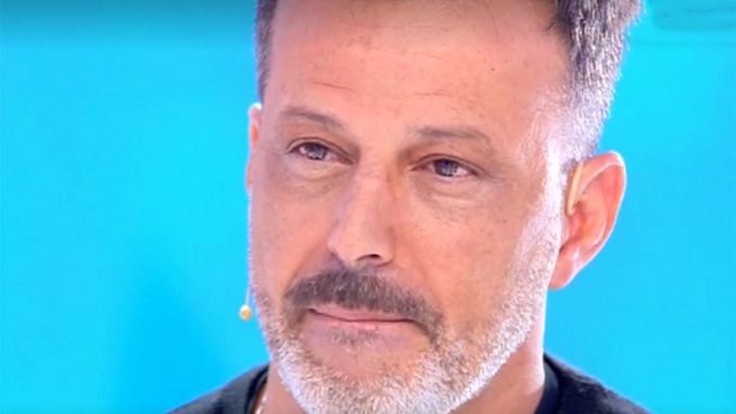 Kikò Nalli in crisi con Ambra? Lui sbotta sui social: “C’è chi lucra su queste ca…” Kikò Nalli in crisi con Ambra? Lui sbotta sui social: “C’è chi lucra su queste ca…”