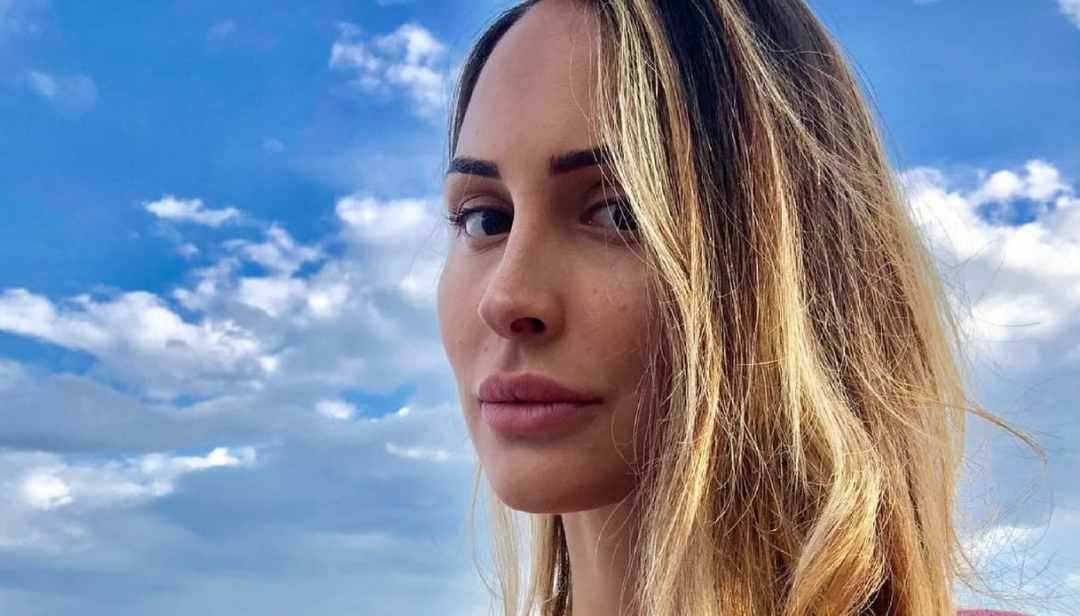 Noemi Letizia: “Dopo lo scandalo Berlusconi ho pensato al suicidio” Noemi Letizia: “Dopo lo scandalo Berlusconi ho pensato al suicidio”