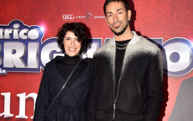 Giorgia ed Emanuel Lo alla prima dello spettacolo di Enrico Brignano ‘Un’ora sola vi vorrei’ al Teatro Brancaccio a Roma: una delle rare uscite mondane della coppia