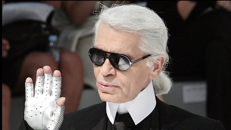 Un anno senza Karl Lagerfeld, boom vendite vintage online