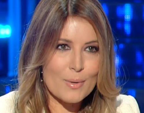 Il fidanzato di Selvaggia Lucarelli ironizza sul suo peso: ‘Non entro più nell’obbiettivo’