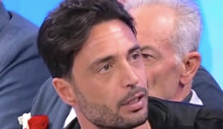 Uomini e Donne, Armando Incarnato lascia il programma? La scelta del cavaliere del Trono Over