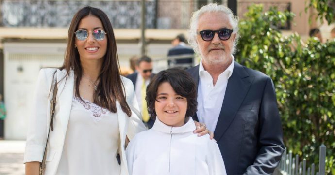 Flavio Briatore contro l’hater che insulta suo figlio: “Senti cogl***, lo sai che il mio cane…”