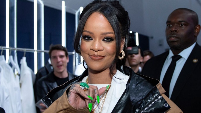 Coronavirus, Rihanna dona 5 milioni di dollari