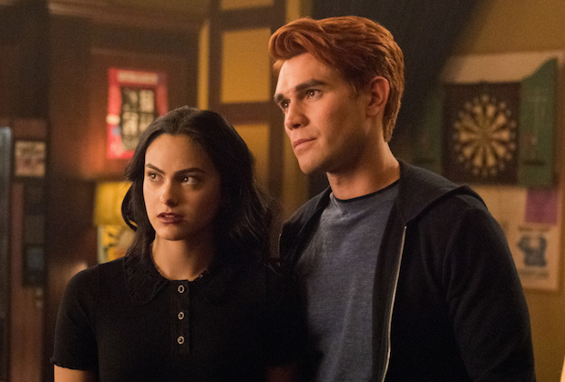 Riverdale: le riprese della 4 stagione sospese per il Coronavirus