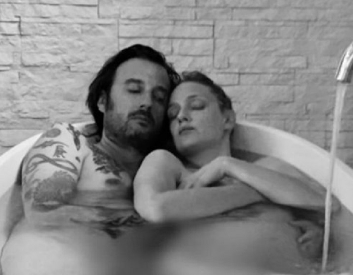 Eva Riccobono è incinta: secondo figlio in arrivo per la super modella e il compagno Matteo Ceccarini
