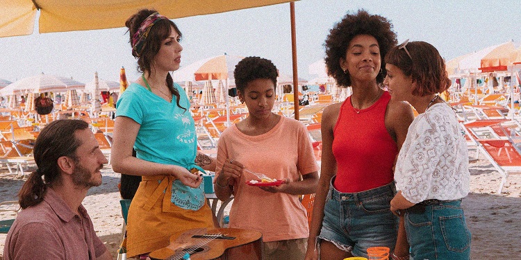 Summertime, la recensione della serie Netflix: come era bella l’estate prima della pandemia