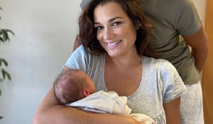 Alena Seredova rivela il nome della figlia: prima foto con la piccola principessa e Alessandro Nasi
