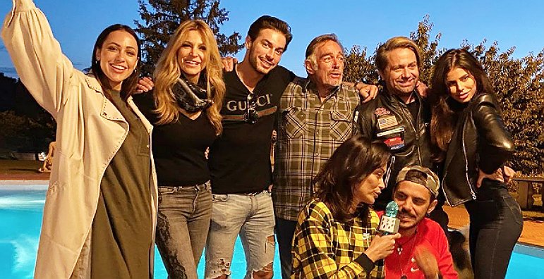 GF Vip: chi si rivede! Reunion dei concorrenti a casa di Fabio Testi: ecco chi c’è e chi invece è clamorosamente assente