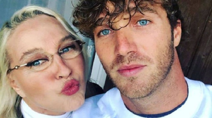 Eleonora Giorgi: “Clizia e Paolo? Spero che tra loro le cose rimangano così…” Eleonora Giorgi: “Clizia e Paolo? Spero che tra loro le cose rimangano così…”