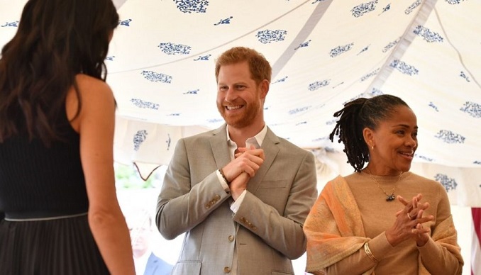 Harry, che voleva essere indipendente e si è ritrovato a vivere con la suocera
