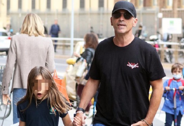 Eros Ramazzotti dopo l’addio a Marica Pellegrinelli conduce una vita da papà single: foto