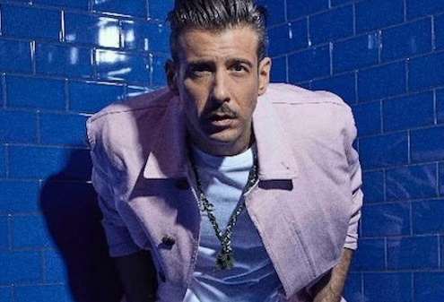 Questa immagine ha l'attributo alt vuoto; il nome del file è Francesco-Gabbani.jpg