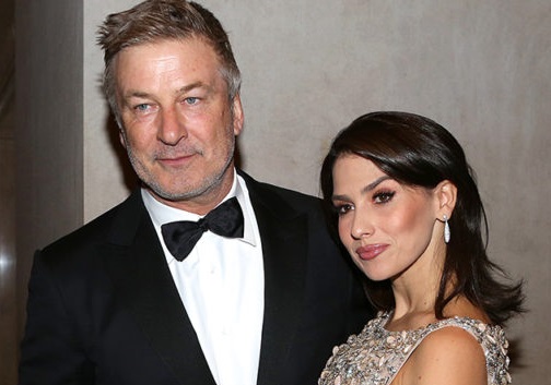 Cosa succede ad Alec Baldwin e alla moglie, che si sarebbe finta spagnola