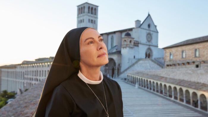Ascolti tv: Che Dio ci aiuti affonda Daydreamer, parte male La pupa e il secchione e viceversa