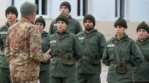 RAI2 “La Caserma”: mercoledì 10/2, esercitazioni a squadre e letio magistralis sul ruolo della donna nella storia