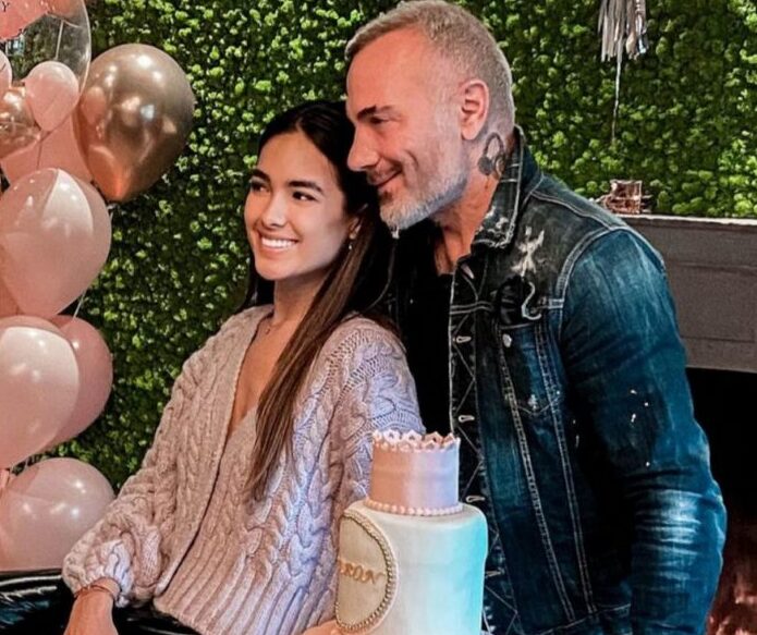 Gianluca Vacchi, gli auguri a Sharon Fonseca: «Ti amo più di ieri e meno di domani»