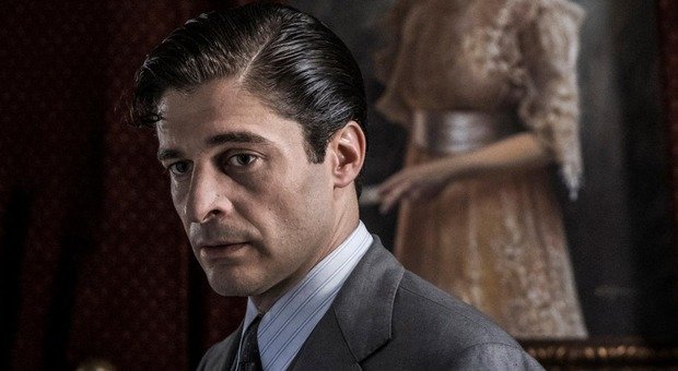 Ascolti Tv 15 febbraio 2021, il commissario Ricciardi arresta Signorini. Boom della Gruber