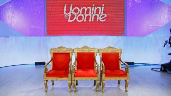 Svolta a Uomini e Donne: arriva la tronista transgender Svolta a Uomini e Donne: arriva la tronista transgender