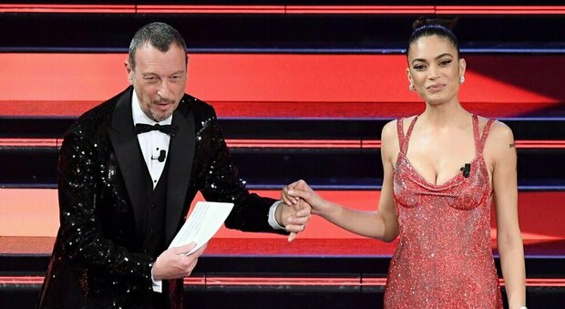 Sanremo 2021, seconda serata. Elodie in rosso, Fiorello in piume nere. La prima classifica: in testa c’è Ermal Meta