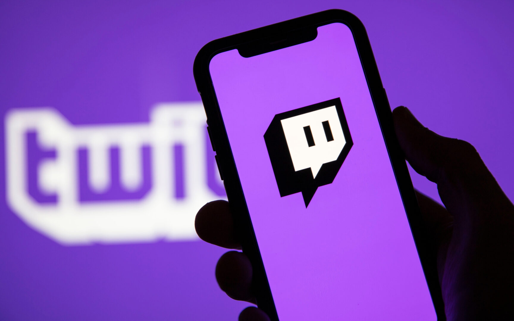 Twitch condannata a rimuovere contenuti di “Amici” e “Isola dei famosi” Twitch condannata a rimuovere contenuti di “Amici” e “Isola dei famosi”