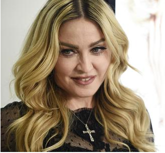 Madonna annuncia storico accordo con Warner