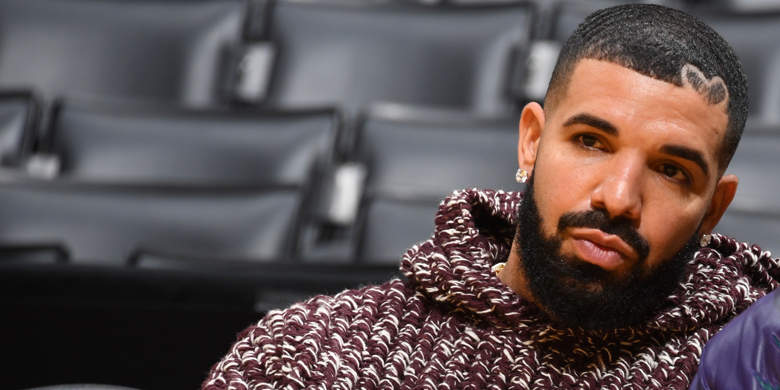 Drake annuncia i feat. del suo album…con dei cartelloni pubblicitari