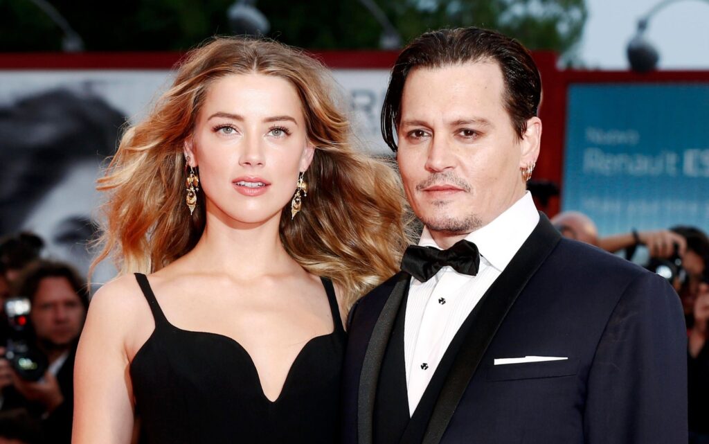 Il divorzio tra Johnny Depp e Amber Heard diventa una docu-serie Il divorzio tra Johnny Depp e Amber Heard diventa una docu-serie