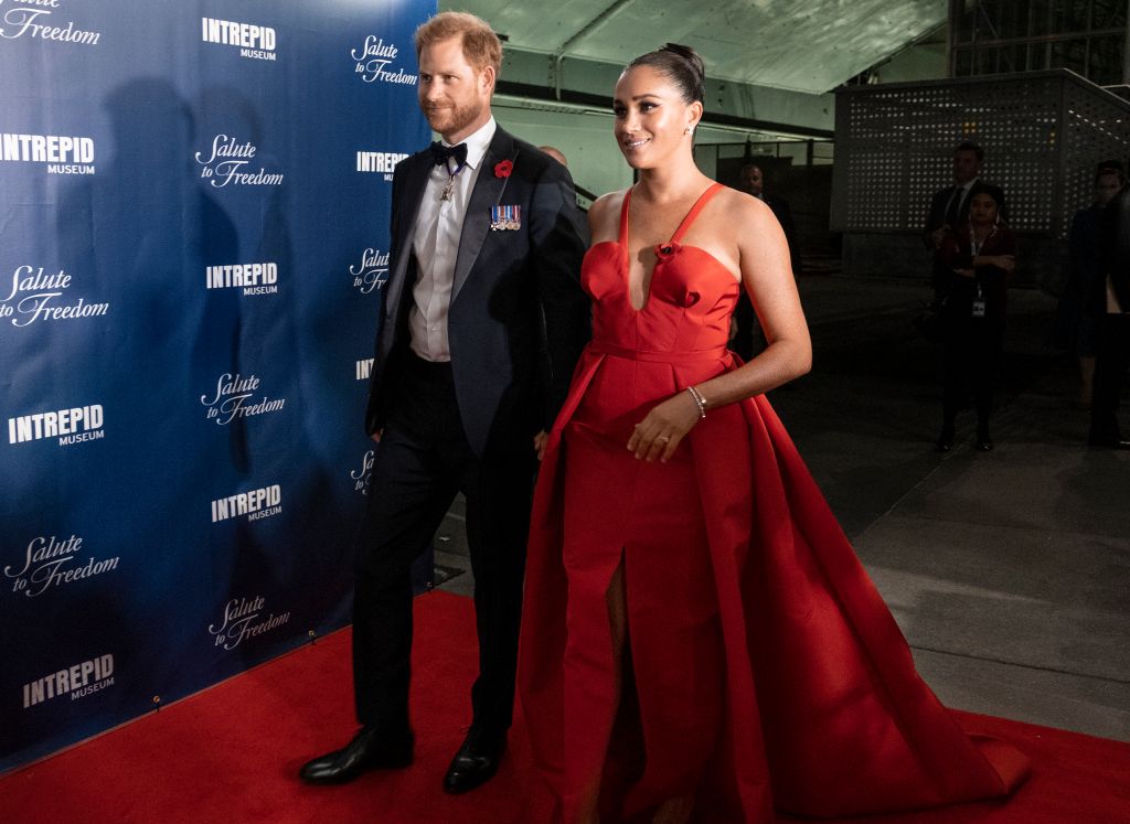 Meghan Markle torna sul red carpet insieme a Harry: «Sarò sempre fiera di lui» Meghan Markle torna sul red carpet insieme a Harry: «Sarò sempre fiera di lui»