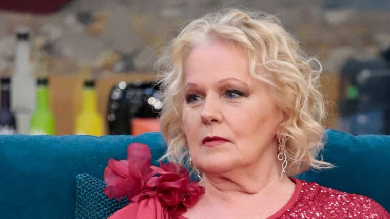 Grande Fratello Vip, frase omofoba di Katia Ricciarelli: “Biagio D’Anelli è normale o è gay?”