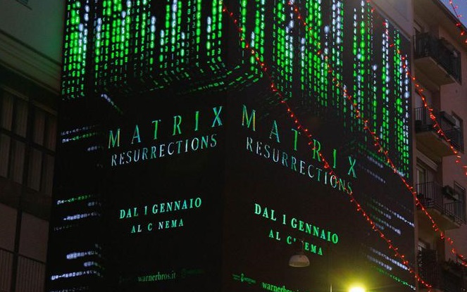 Matrix Resurrections, Neo e Trinity in 3D all’evento OOH