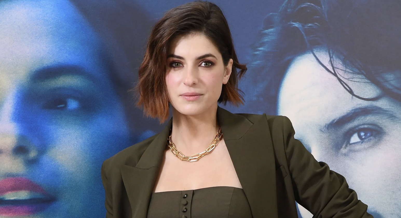Sanremo 2022: Maria Chiara Giannetta sul palco con Amadeus