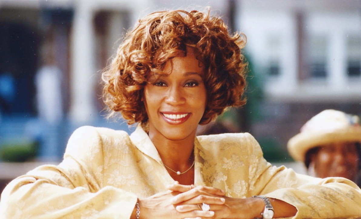 Whitney Houston, 10 anni fa la tragica morte di un’icona