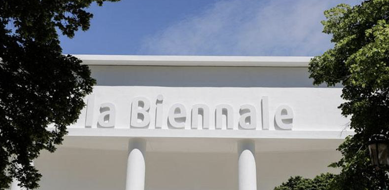Biennale di Venezia: stop alla presenza di delegazioni ufficiali russe Biennale di Venezia: stop alla presenza di delegazioni ufficiali russe