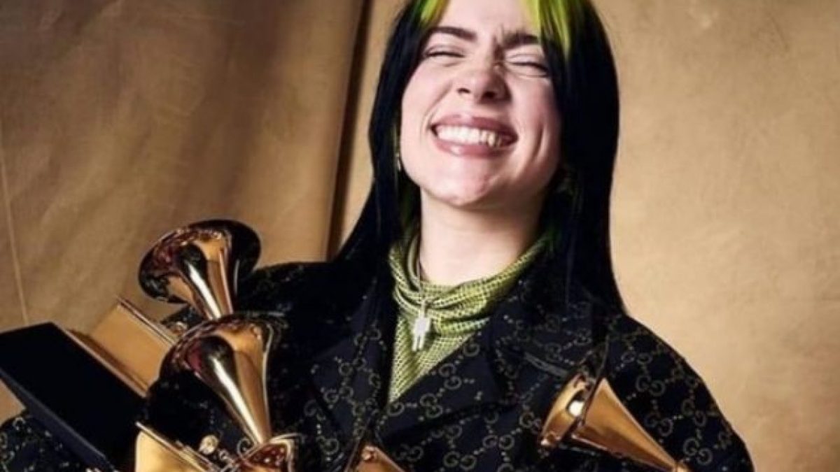 Billie Eilish vince a 20 anni il suo primo Oscar: “È una cosa incredibile ”Billie Eilish vince a 20 anni il suo primo Oscar: “È una cosa incredibile”