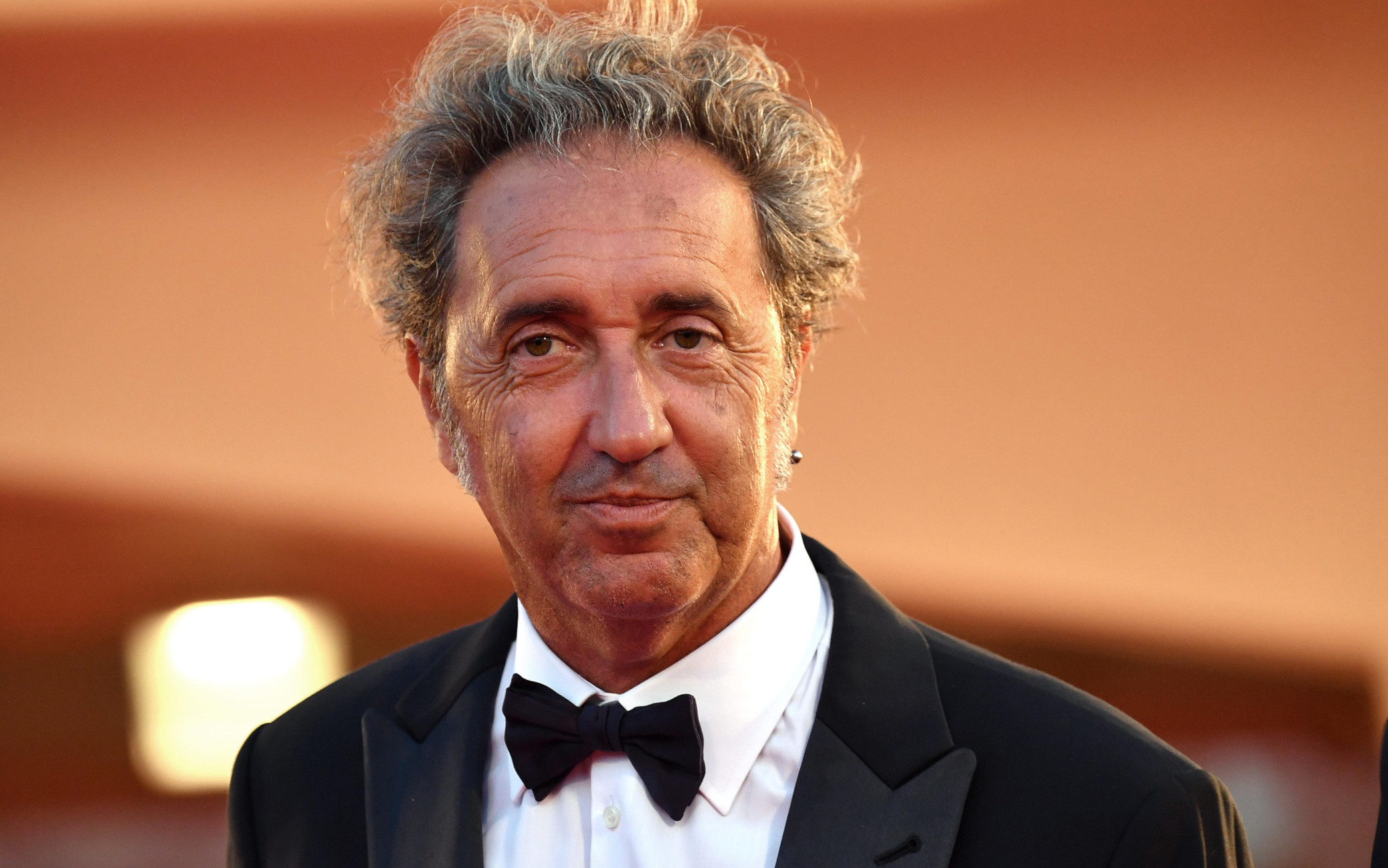 Paolo Sorrentino racconta la sua notte degli Oscar, dalla meraviglia al disincanto Paolo Sorrentino racconta la sua notte degli Oscar, dalla meraviglia al disincanto