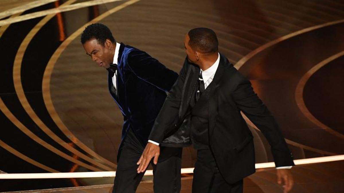 Oscar 2022, schiaffo sul palco. Academy “non perdona”. Chris Rock (per ora) non denuncia Will Smith