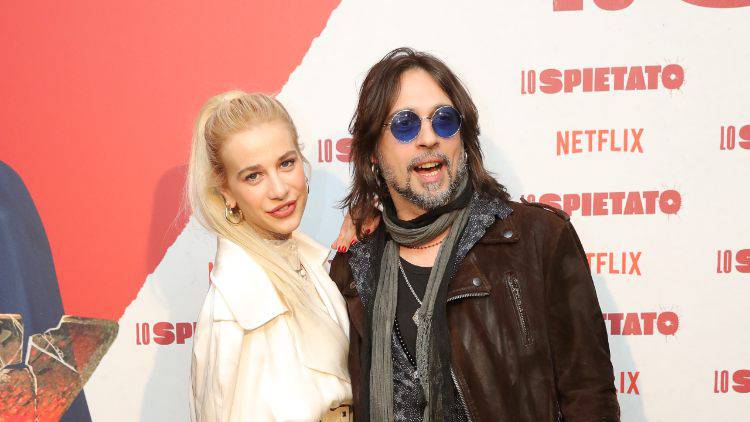 Francesco Sarcina durissimo contro l’ex Clizia Incorvaia: ‘Ha atteggiamenti razzisti e classisti, se non fosse per nostra figlia…’ Francesco Sarcina durissimo contro l’ex Clizia Incorvaia: ‘Ha atteggiamenti razzisti e classisti, se non fosse per nostra figlia…’