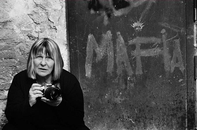 Addio a Letizia Battaglia, la fotoreporter che ha raccontato Palermo durante la guerra di mafia