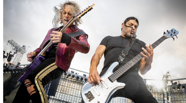 Ucraina, anche i Metallica scendono in campo: donati 500mila dollari per fornire cibo ai rifugiati